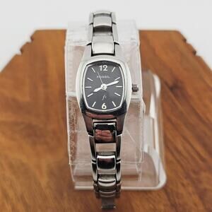 Fossil Women's Silver Tone Black Rectangle Dial Watch Link Band ES-9631 Everyday